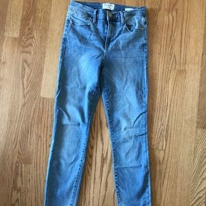 Frame Le High Skinny Jeans